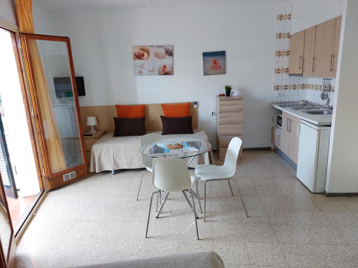 Apartamentos El Sol Tossa de Mar Exterior photo